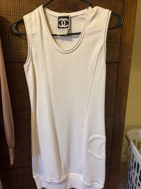 CHANEL White Sleeveless Mini Dress with Signature CC Patch